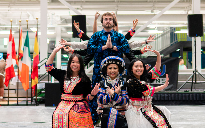 糖心视频 students celebrate Culture Fest through dance and traditional clothing
